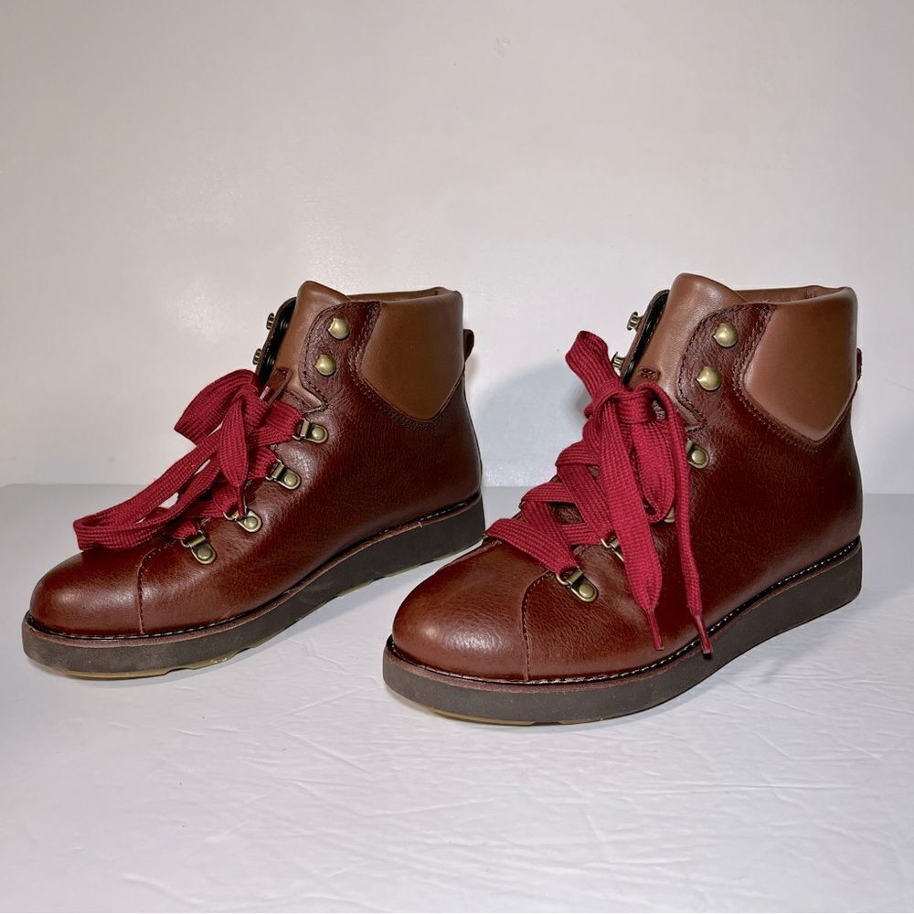 Bionica Natick Lace-Up Boot